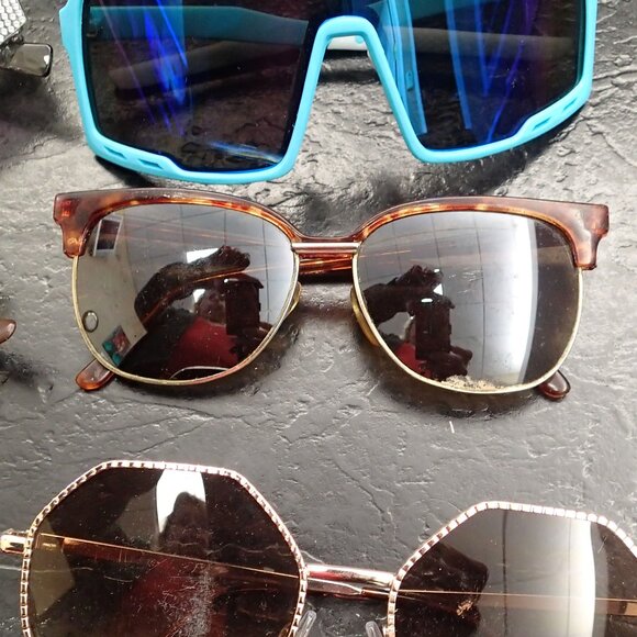 Sunglasses- various- lot of 6 - Picture 3 of 4